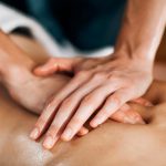 Ayurveda,Back,Massage,With,Aromatherapy,Essential,Oil